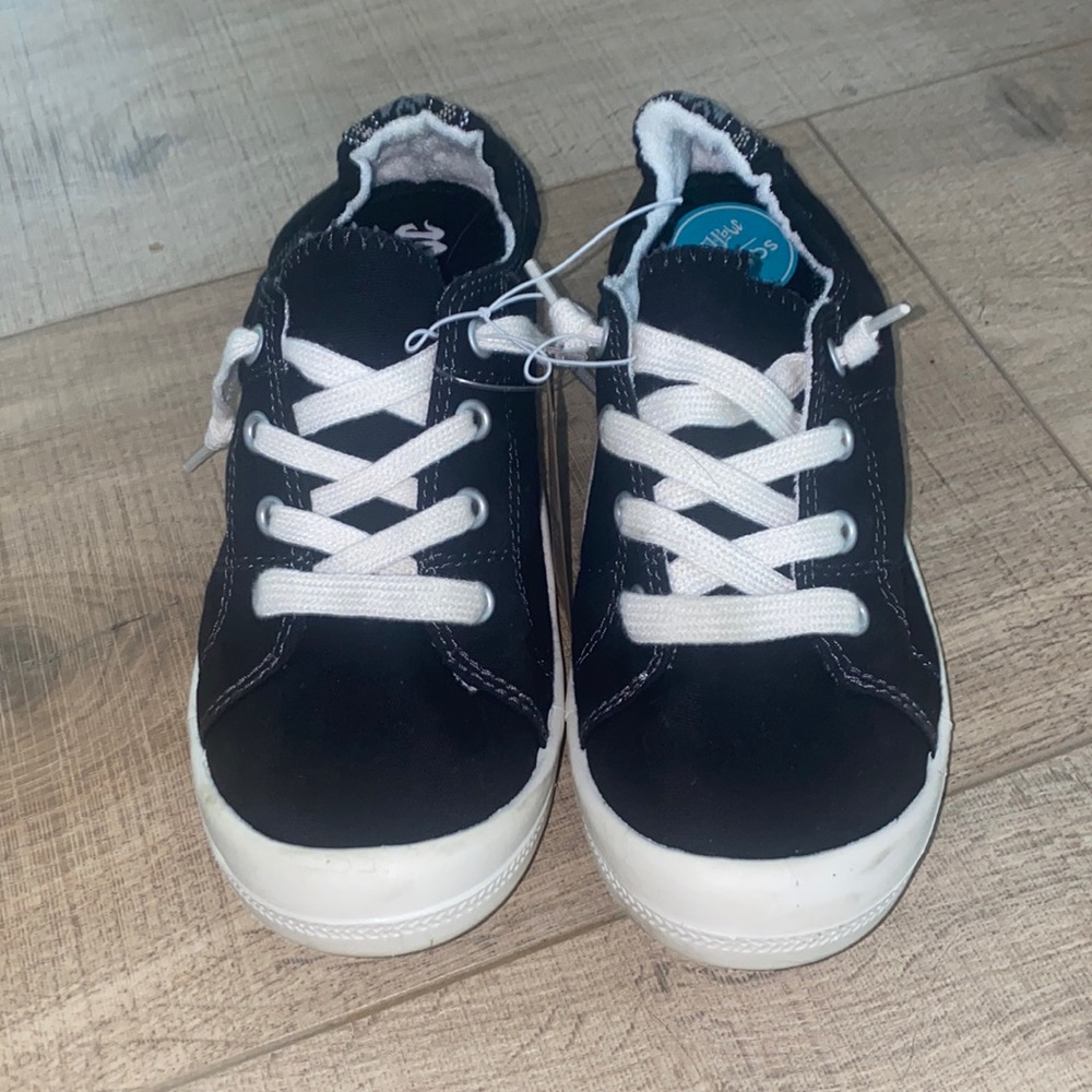 New shoes with tags!